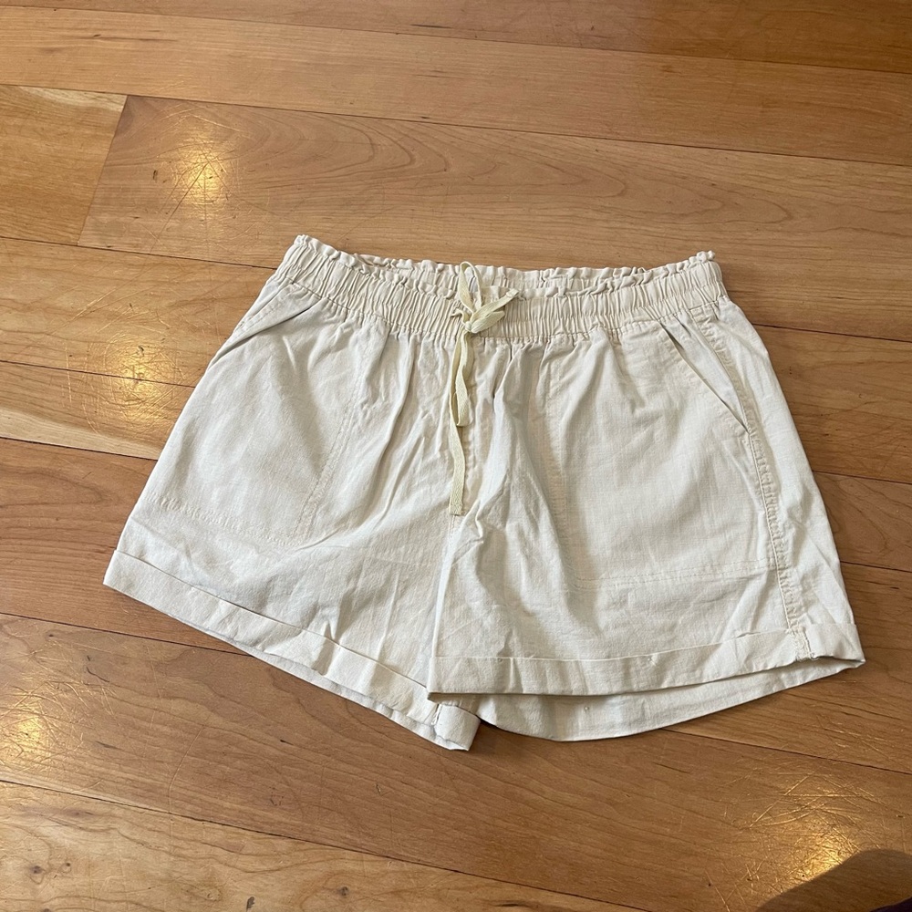 Cargo Shorts with Adjustable Waist and Breathable Fabric